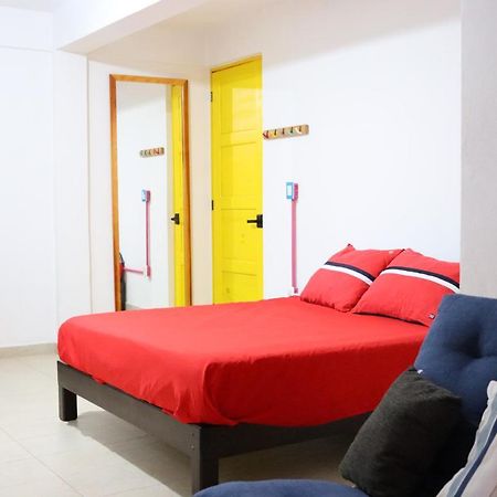 Hotel Casa Mandarine , Amazing Private Rooms W Balcony, Rooftop, Hammocks, Ac, Smartv, 100Mbs! Zihuatanejo Extérieur photo